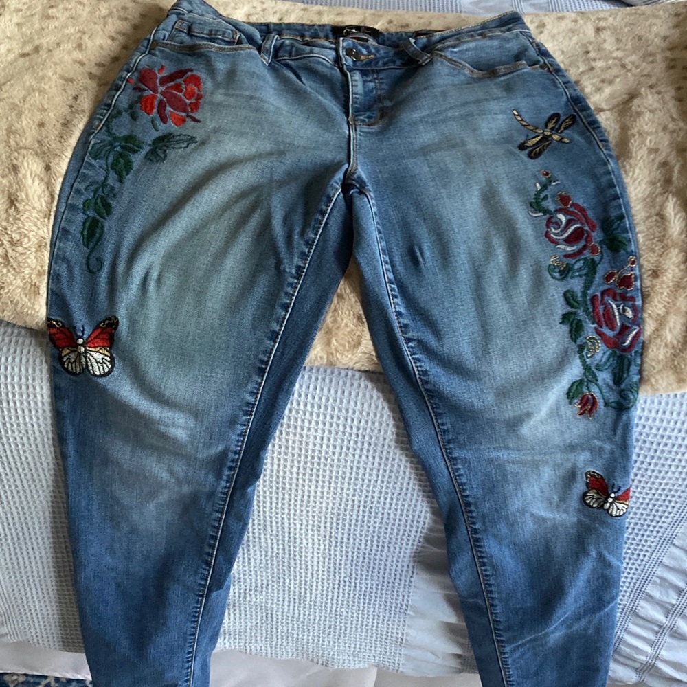 Earl Jeans Light Blue Boyfriend Jeans with Red Rose & Butterfly Embroidery